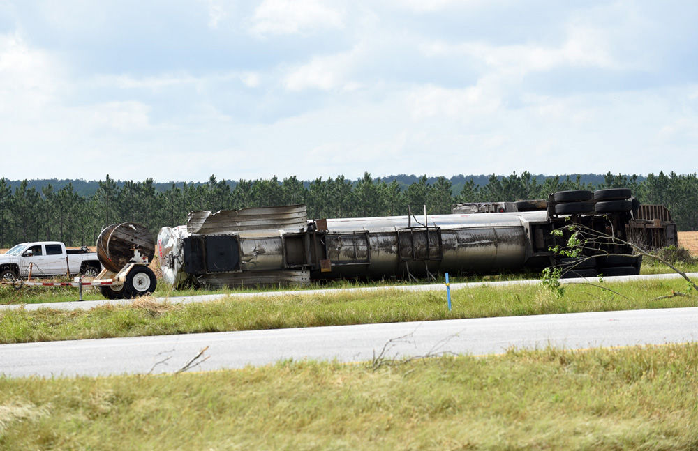 Tornado damages Eufaula